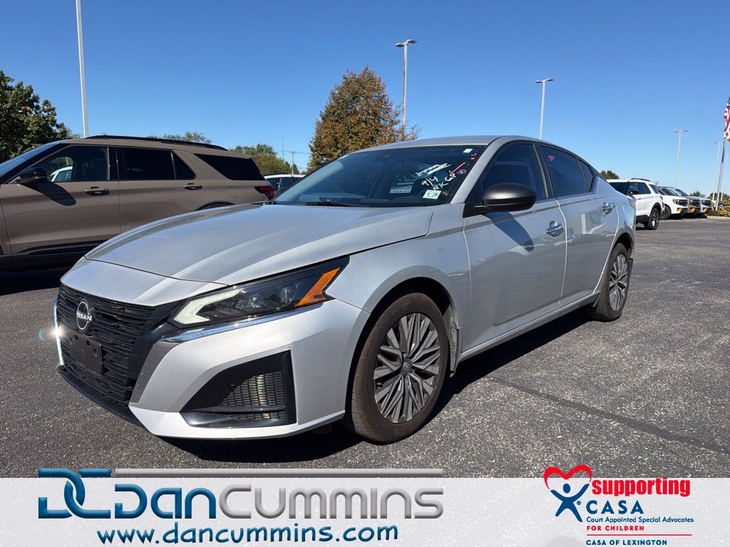 Used 2024 Nissan Altima 2.5 SV AWD/4WD image 1
