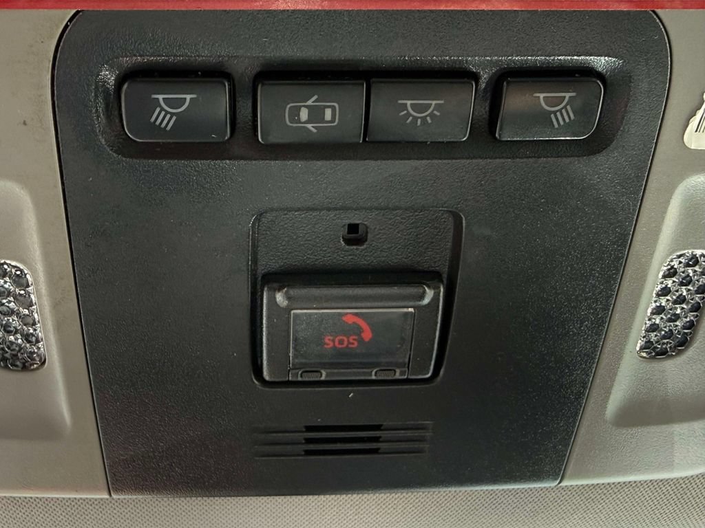 Used 2020 Toyota Camry XLE FWD image 23