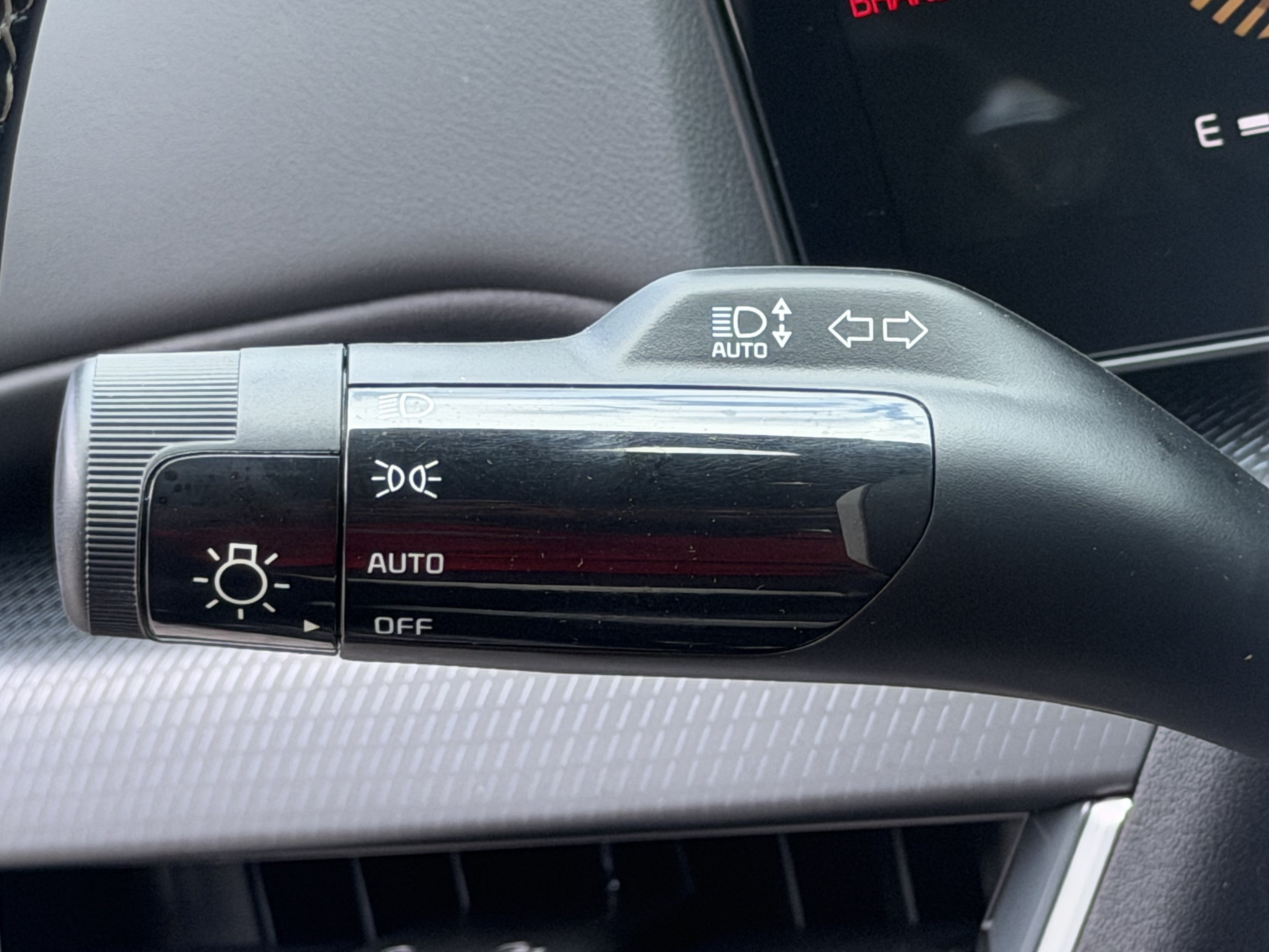 New 2026 Kia K4 GT-Line FWD image 21