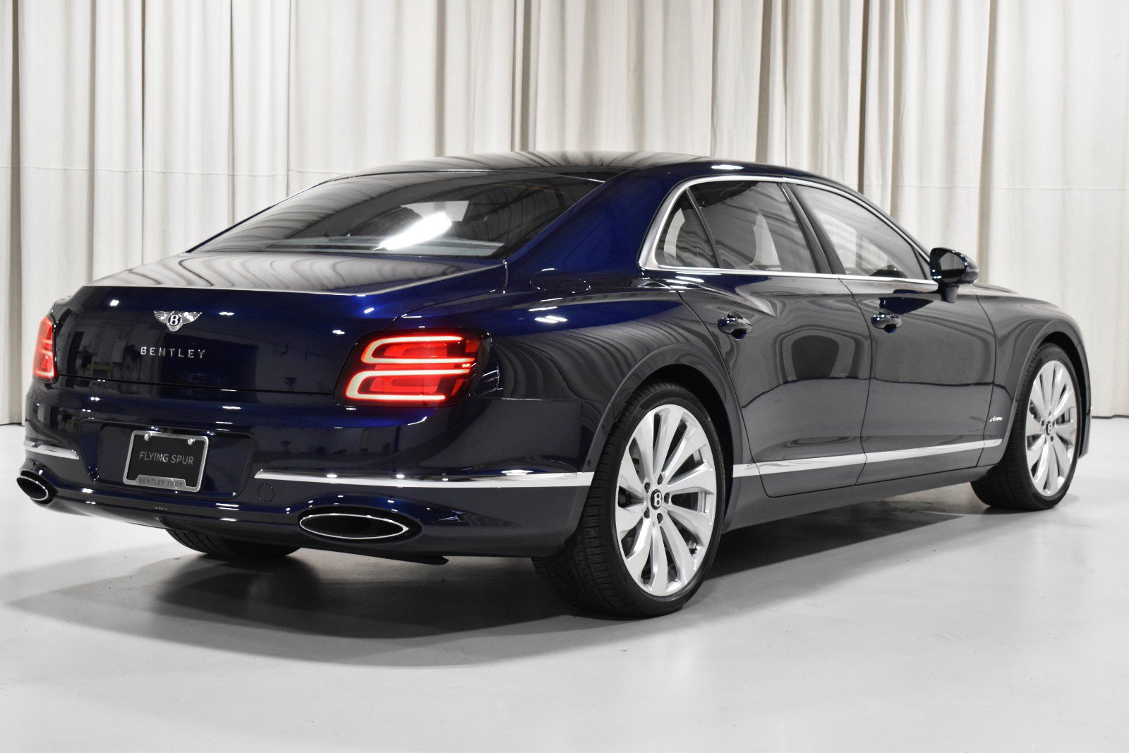 New 2027 Bentley Flying Spur AWD/4WD image 5