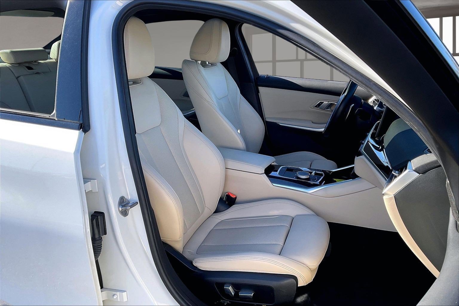 Used 2023 BMW M340i xDrive image 29