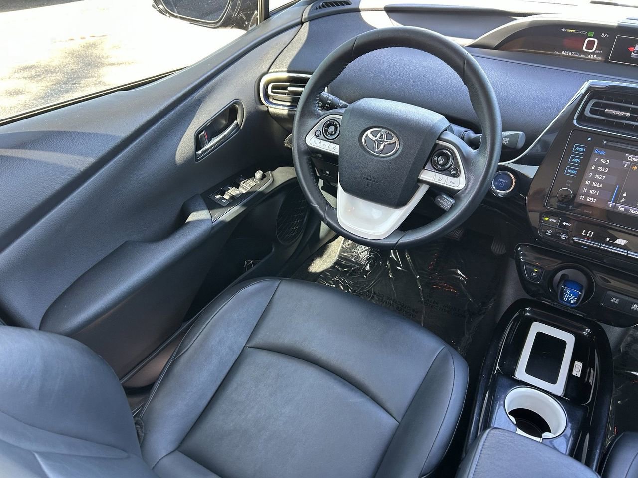 Used 2016 Toyota Prius Three Touring w/ Preferred Accessory Package FWD image 15