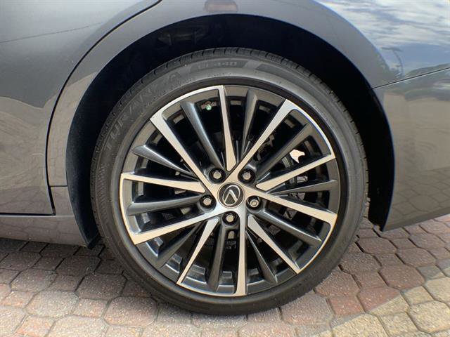 Certified 2023 Lexus ES 350 w/ Premium Package image 10