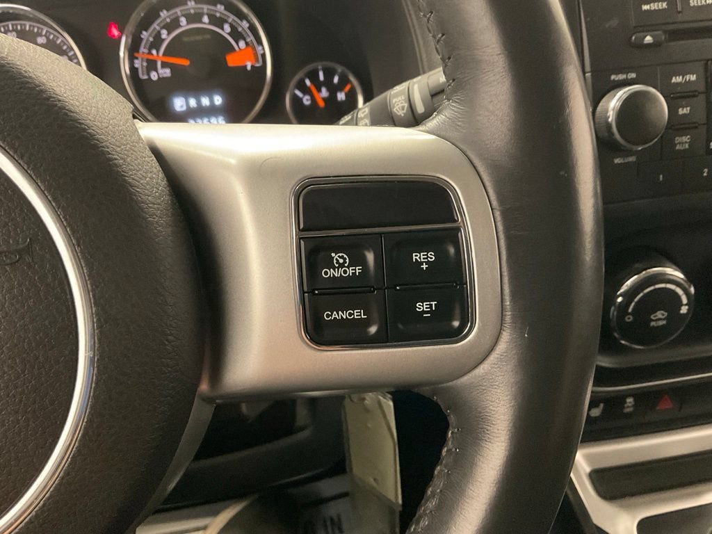 Used 2016 Jeep Compass Latitude AWD/4WD image 16