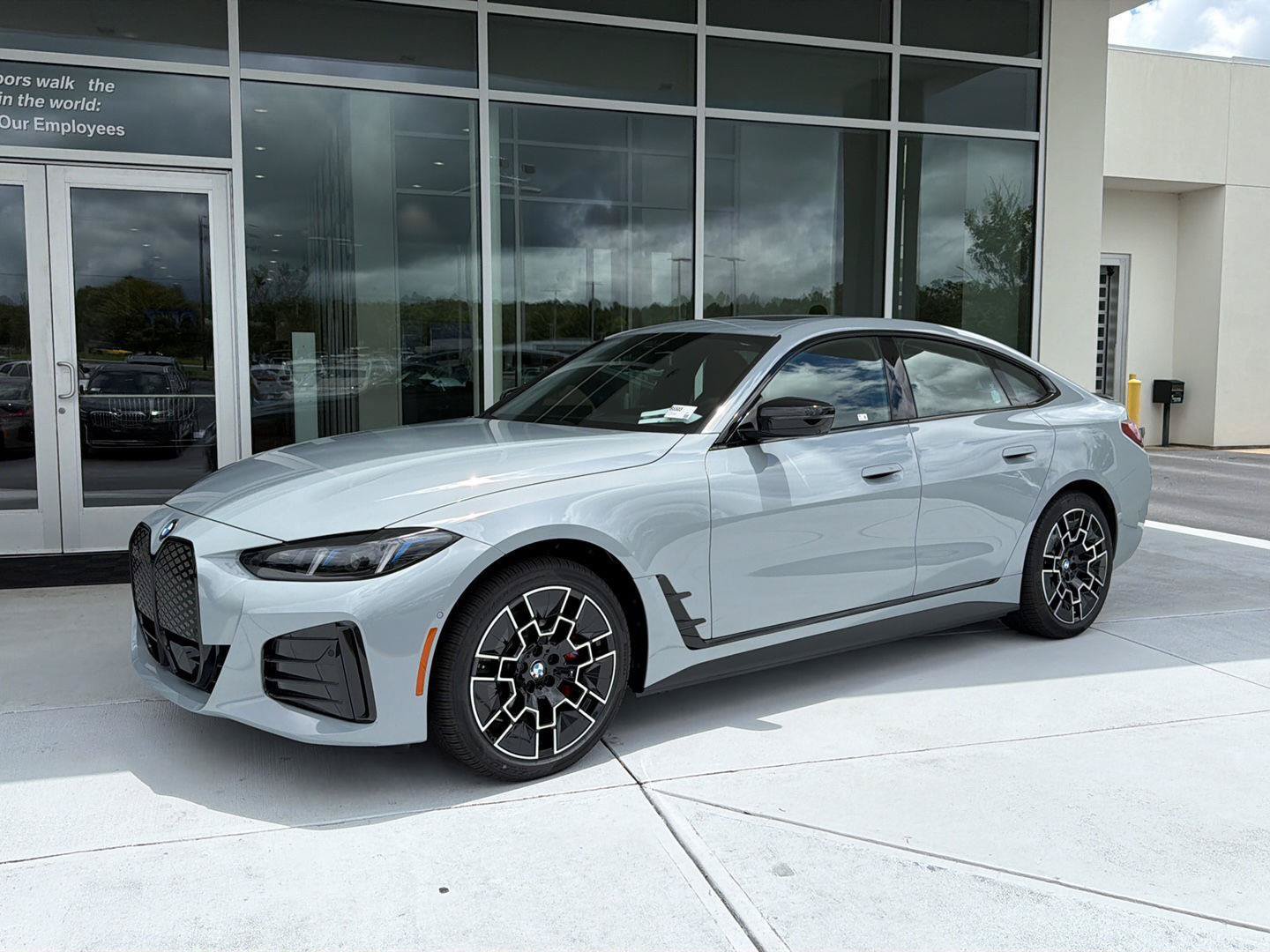 New 2026 BMW i4 eDrive40 w/ M Sport Package