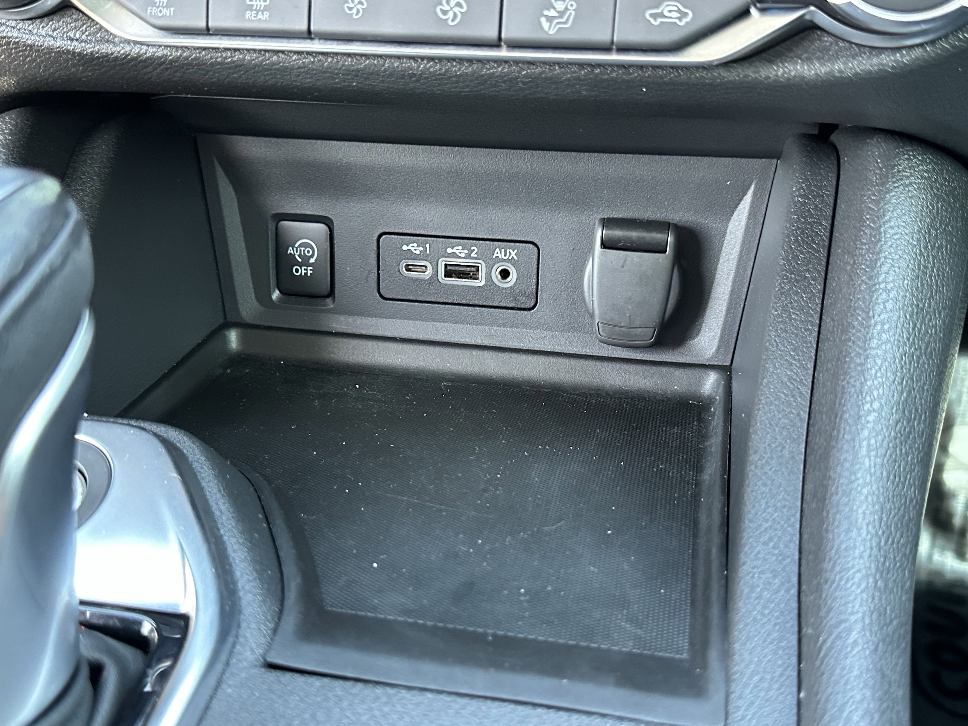 Certified 2025 Nissan Sentra SR image 26