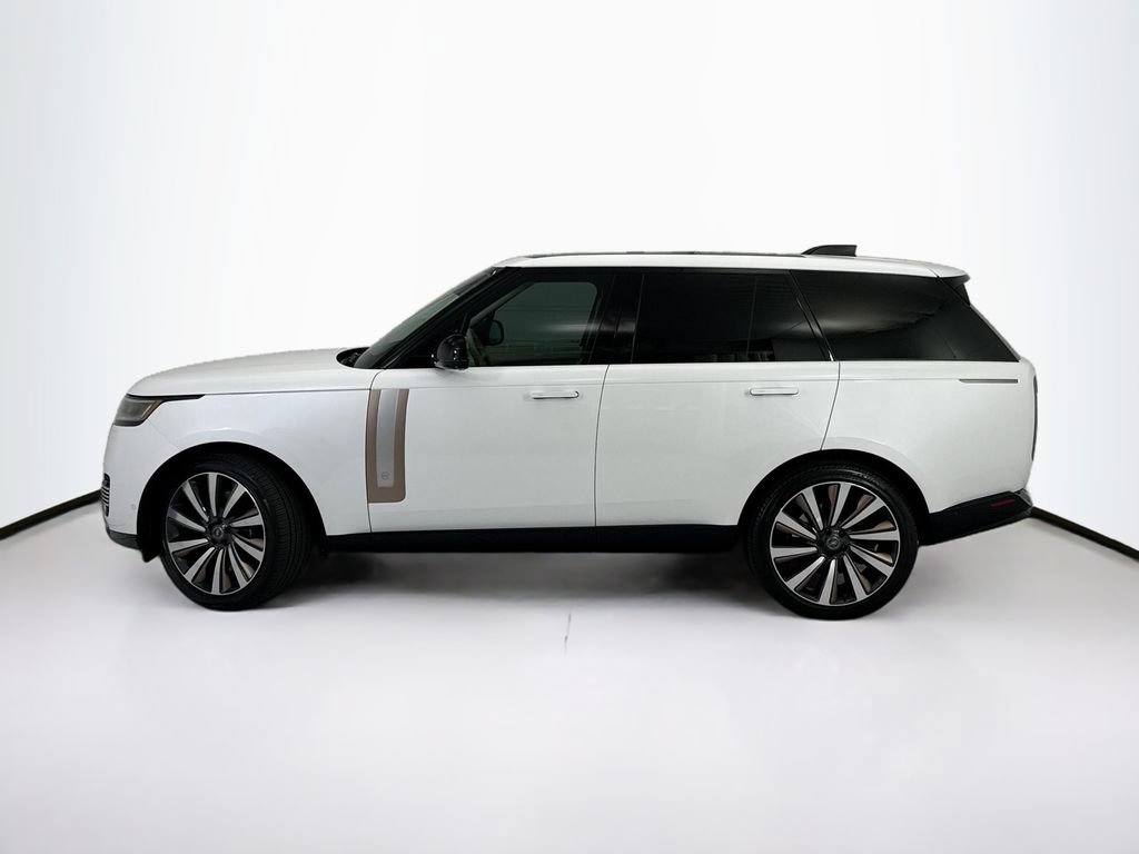 Used 2024 Land Rover Range Rover SV AWD/4WD image 8