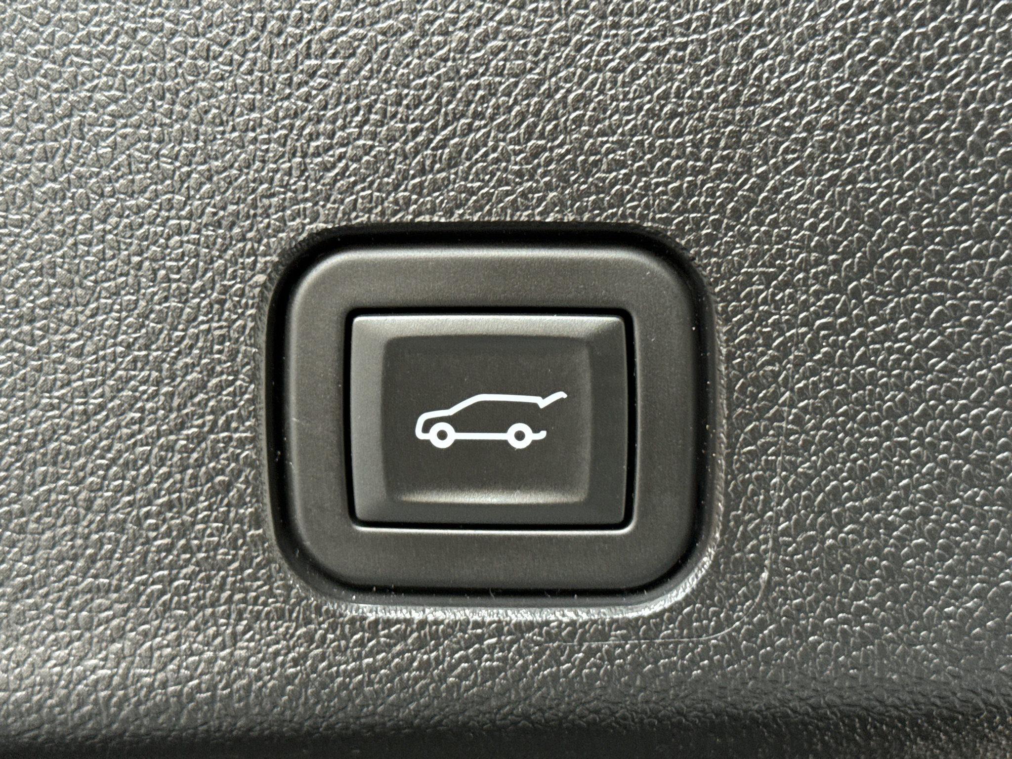 Used 2026 Chevrolet Traverse RS w/ LPO, Floor Liner Package AWD/4WD image 25