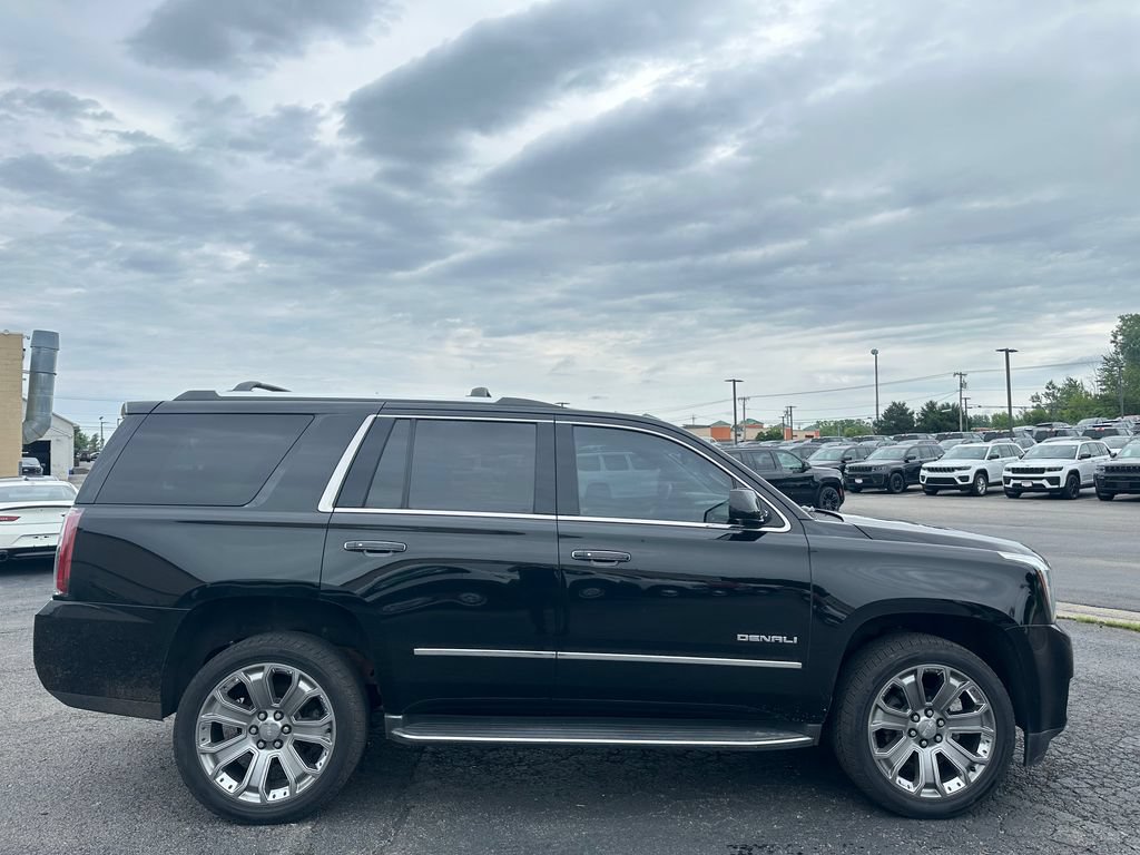 Used 2017 GMC Yukon Denali w/ Open Road Package AWD/4WD image 12