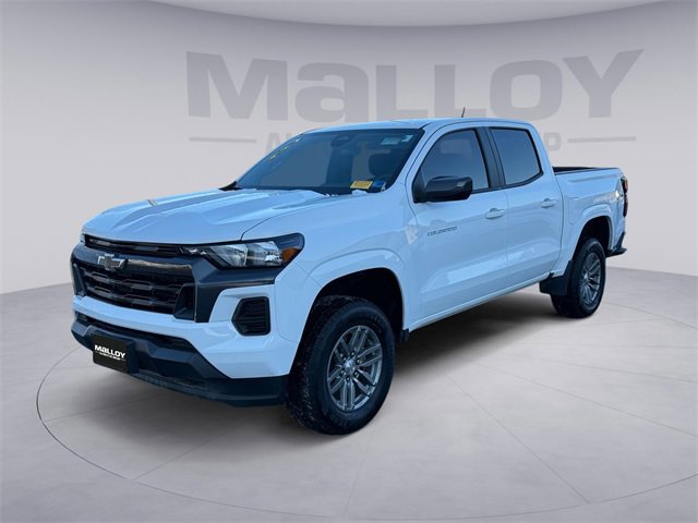 Used 2024 Chevrolet Colorado LT image 1