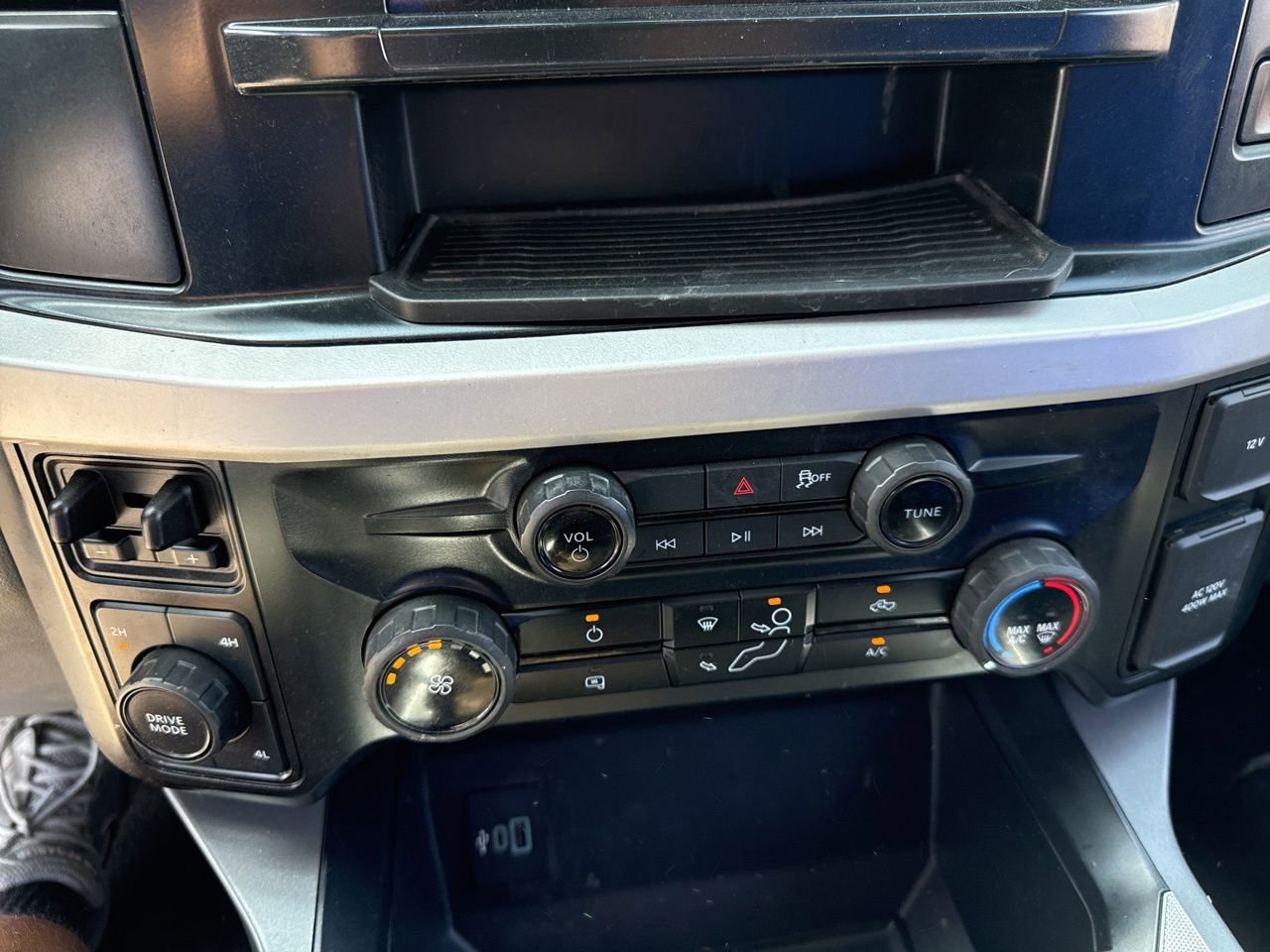 Used 2025 Ford F250 XLT w/ FX4 Off-Road Package AWD/4WD image 23