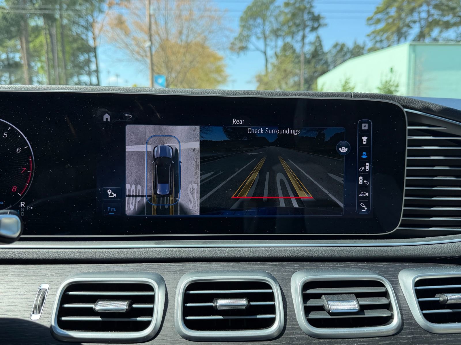 Used 2024 Mercedes-Benz GLS 450 4MATIC image 4