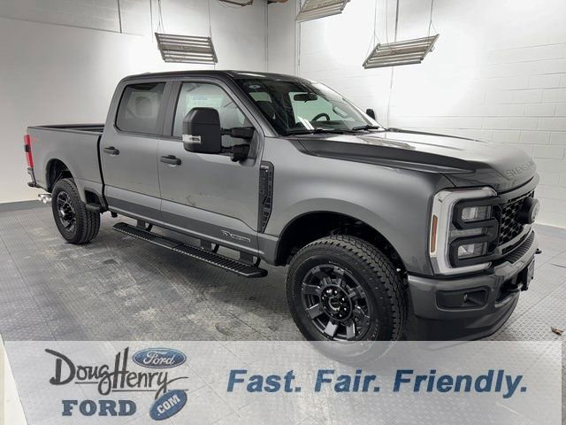 Used 2025 Ford F250 XL w/ STX Appearance Package image 3