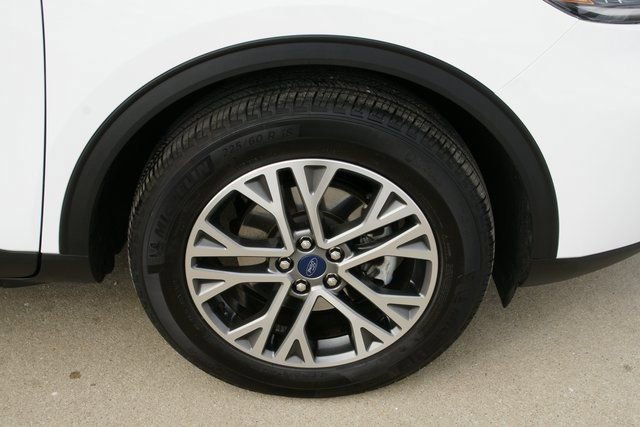 Used 2022 Ford Escape SEL image 9