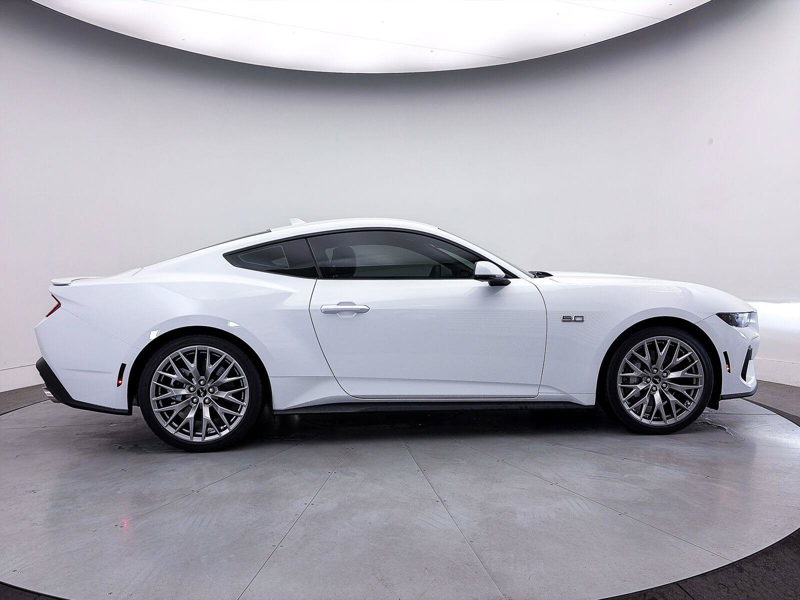 Used 2025 Ford Mustang GT Premium RWD image 42