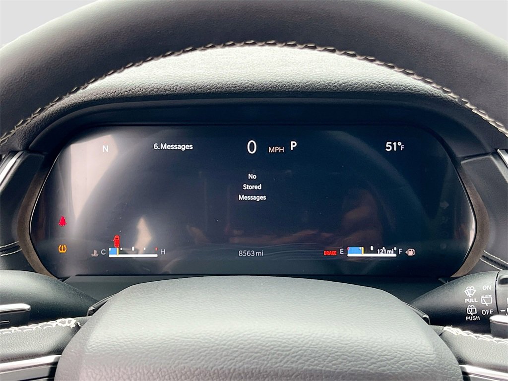 Certified 2025 Jeep Grand Cherokee Altitude image 12