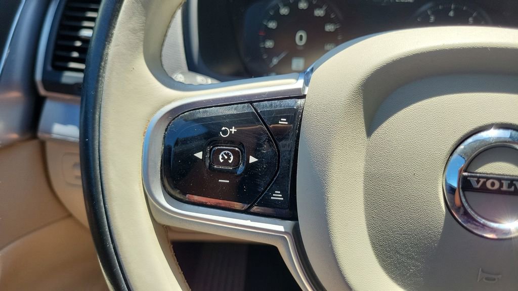 Used 2018 Volvo XC90 T6 Momentum w/ Convenience Package image 22