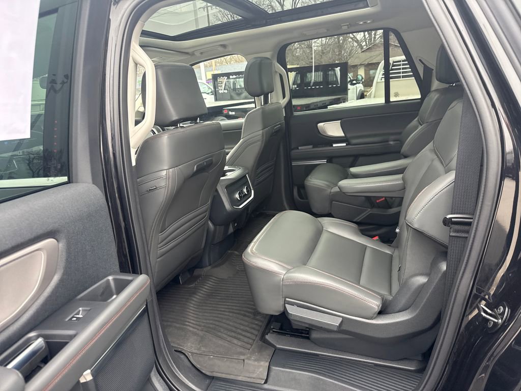 Used 2025 Ford Expedition Max Active AWD/4WD image 20
