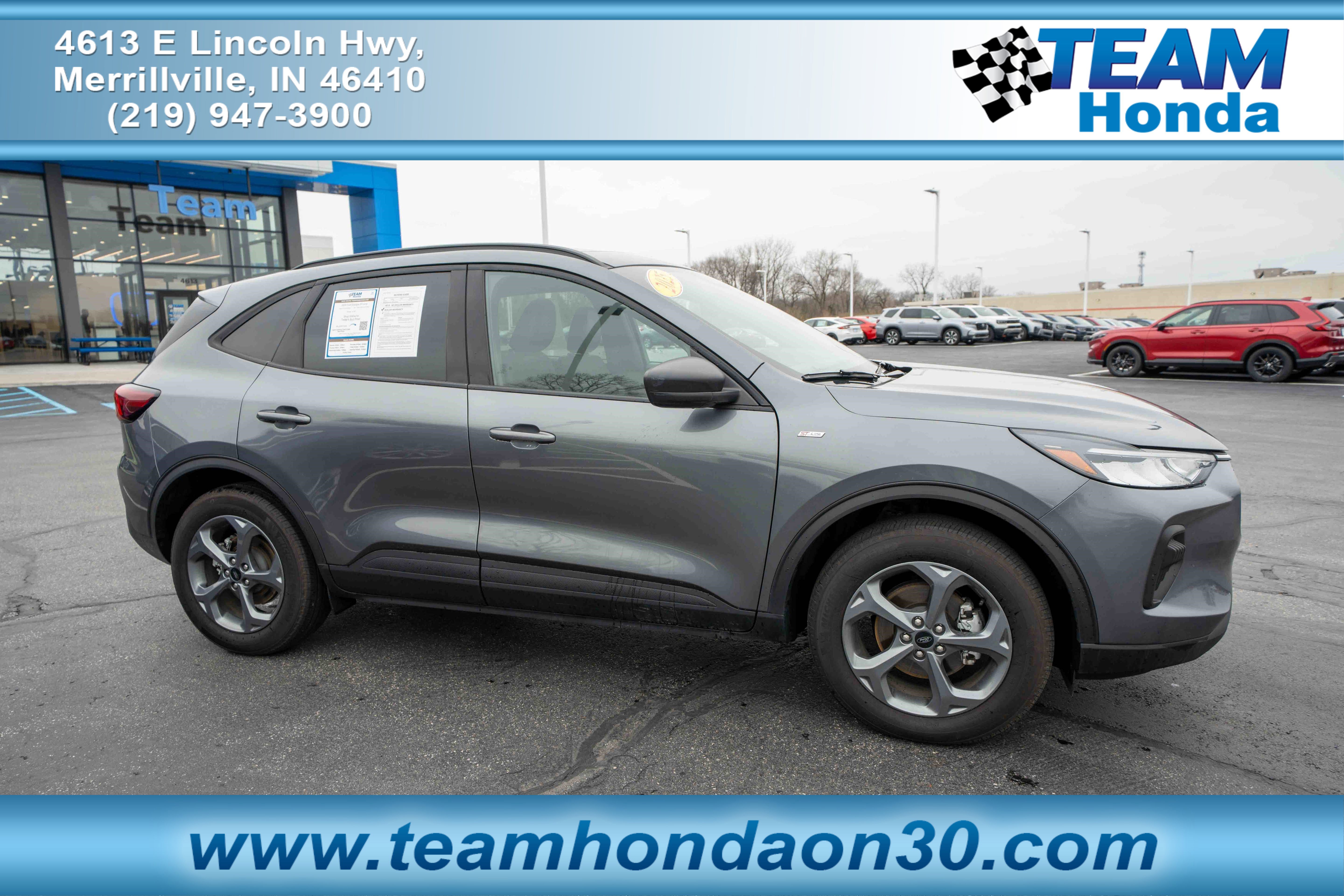 Used 2025 Ford Escape ST-Line w/ Cold Weather Package image 1