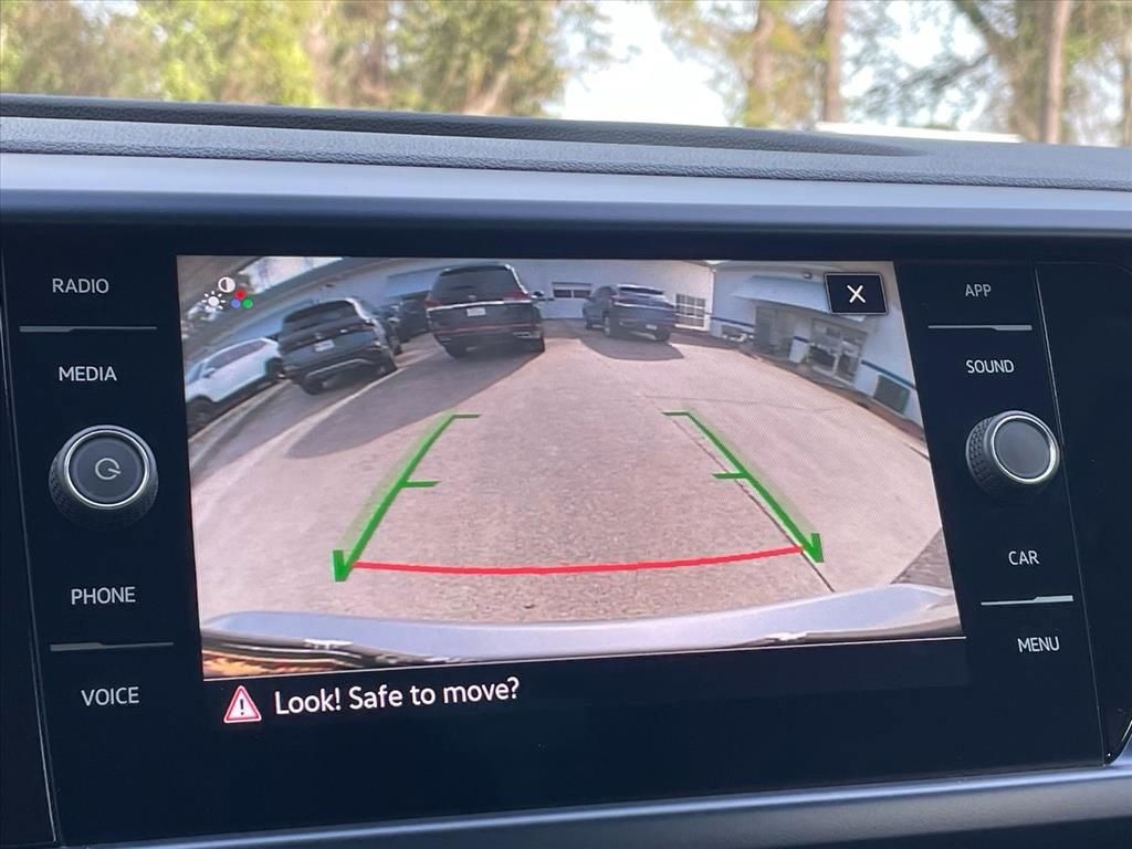 Used 2023 Volkswagen Taos SE image 19