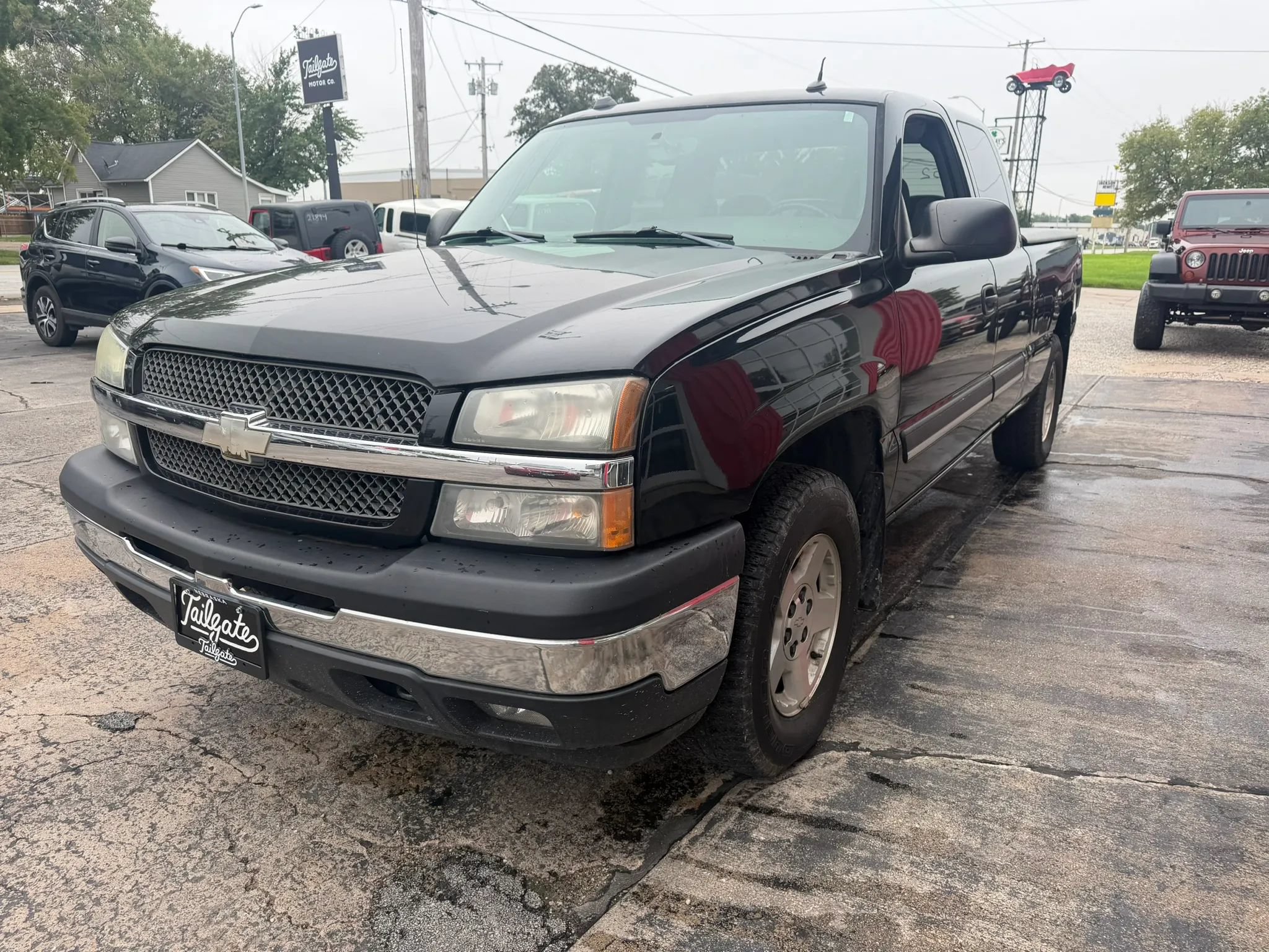 Used 2005 Chevrolet Silverado 1500 LT w/ Light Duty Power Package AWD/4WD image 4