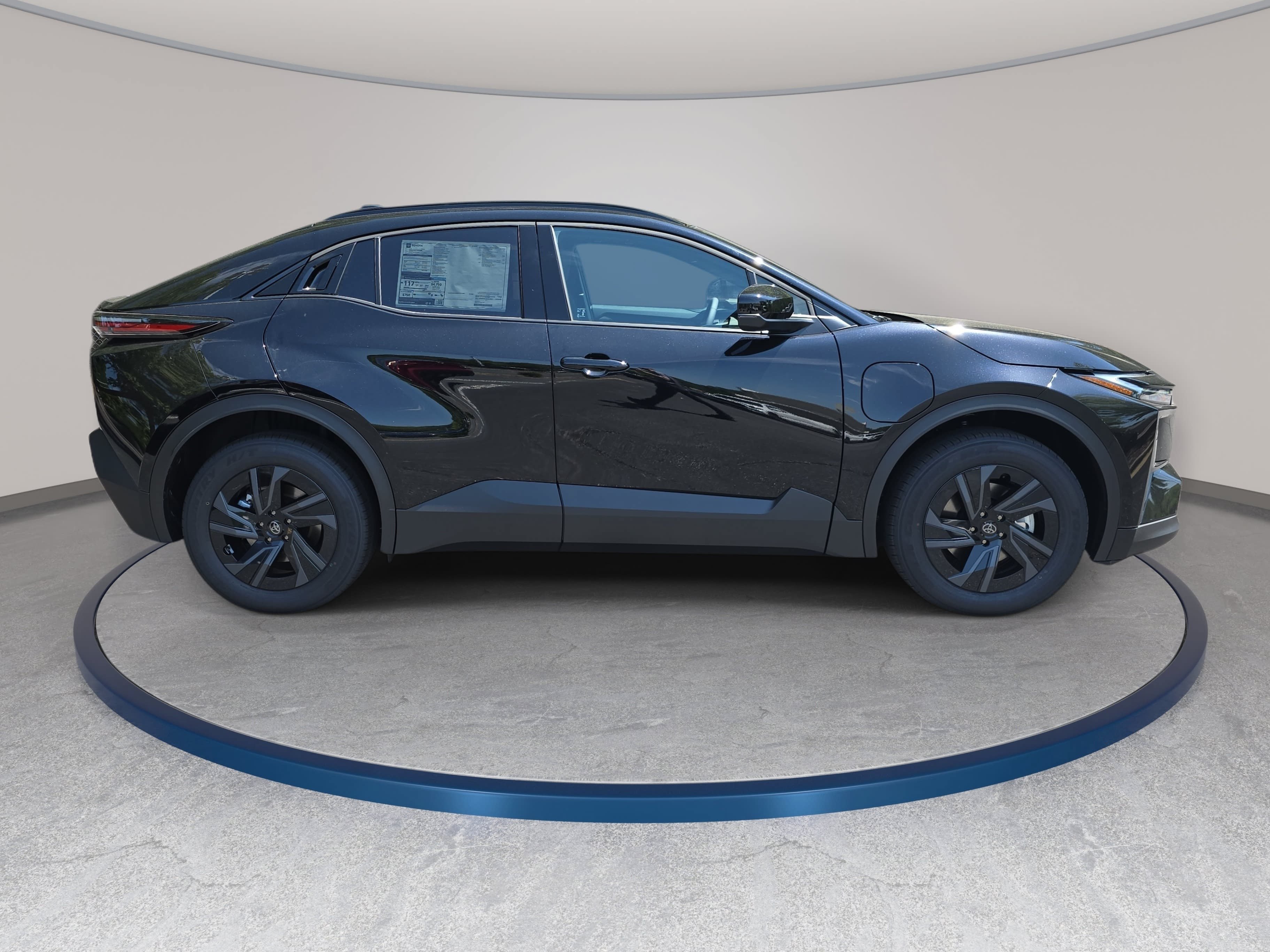New 2026 Toyota C-HR AWD/4WD image 4