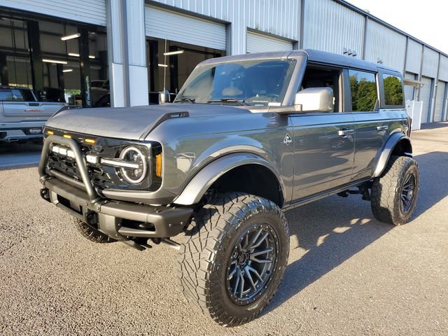 Used 2022 Ford Bronco Outer Banks image 2