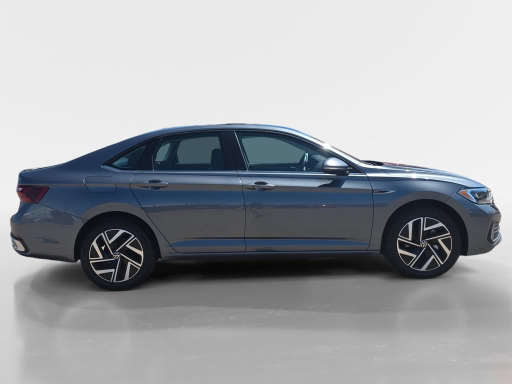 Used 2024 Volkswagen Jetta SEL FWD image 6