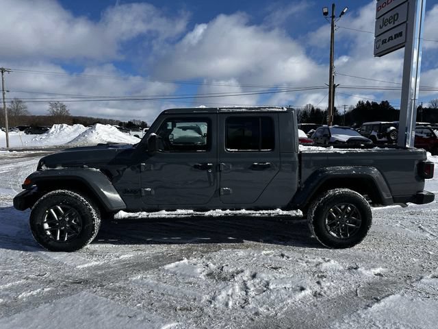 New 2026 Jeep Gladiator Sport AWD/4WD image 2
