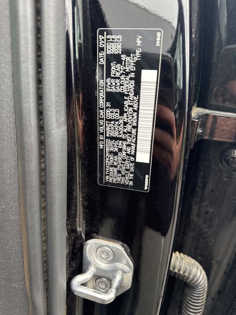 Used 2017 Volvo XC90 T6 Momentum w/ Vision Package image 16