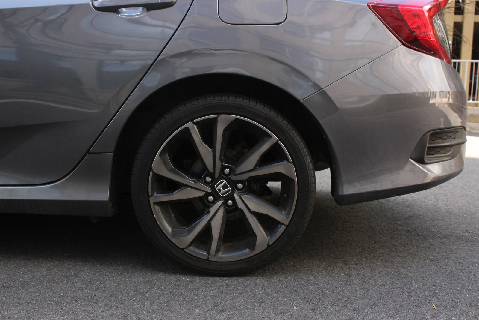Used 2019 Honda Civic Sport image 10