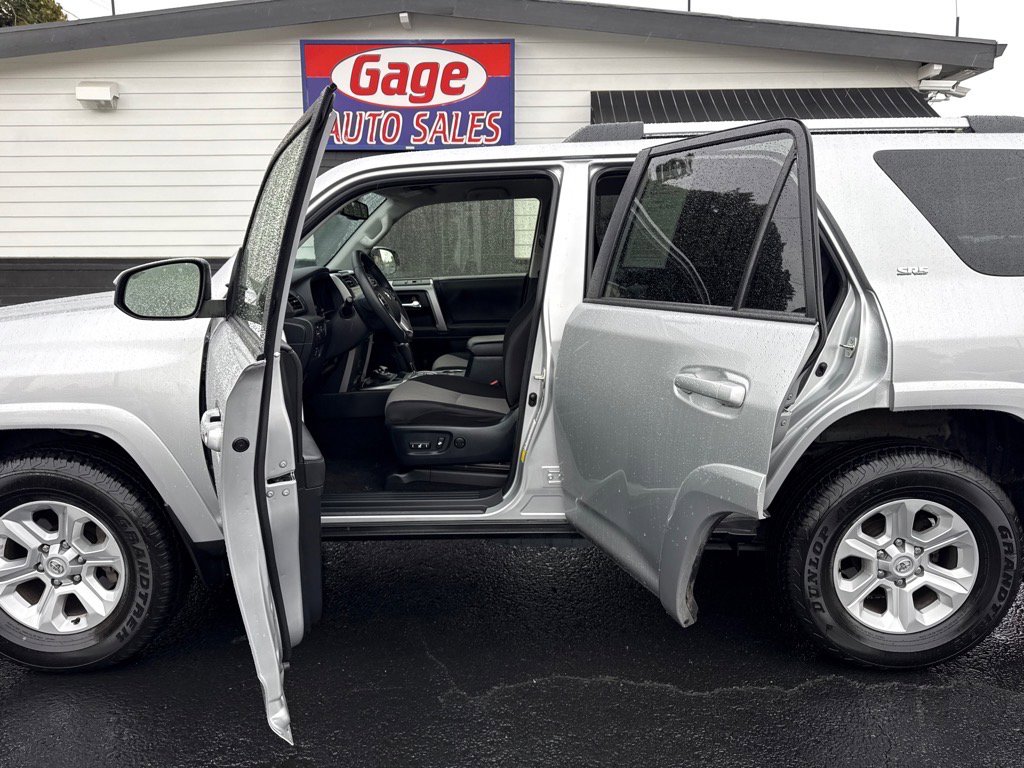 Used 2024 Toyota 4Runner SR5 image 16