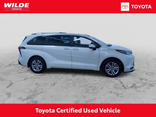Certified 2024 Toyota Sienna Platinum video 2