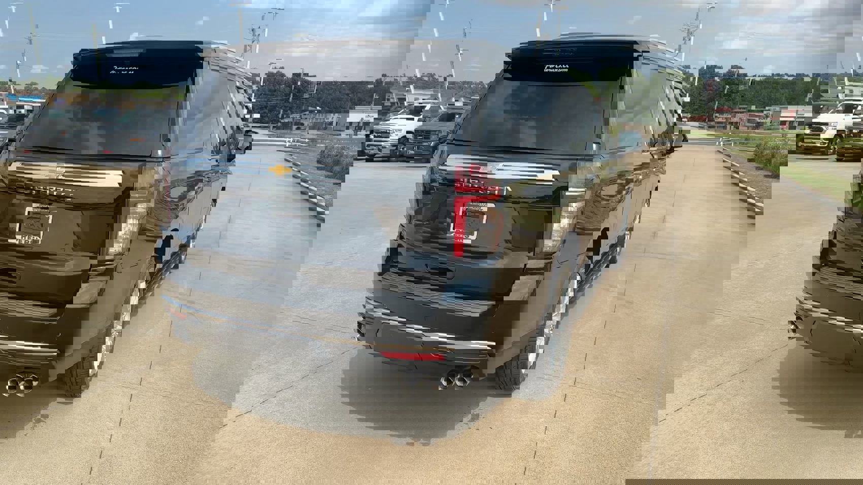 Used 2021 Chevrolet Suburban High Country image 8