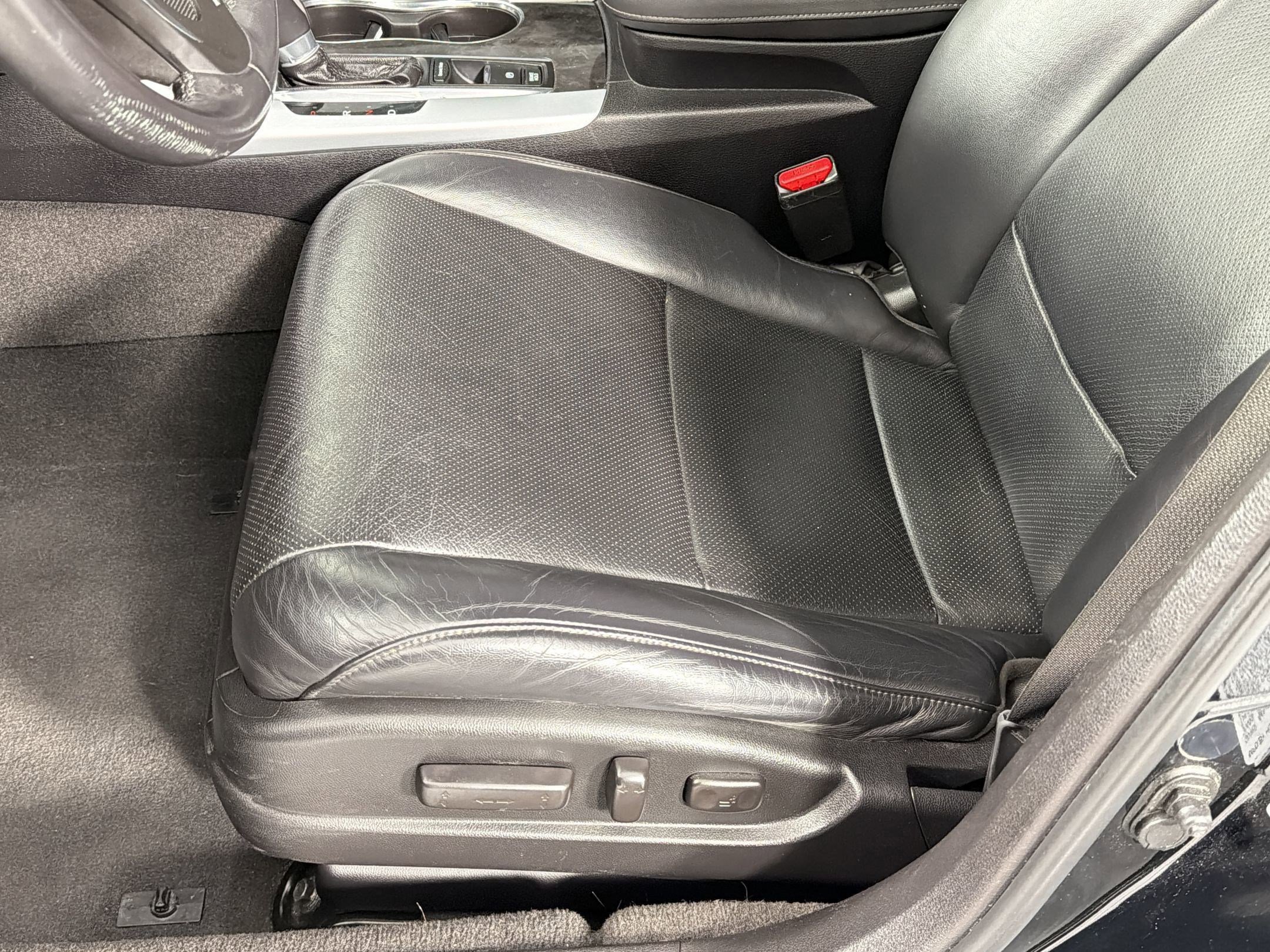 Used 2020 Acura TLX w/Technology Pkg image 14