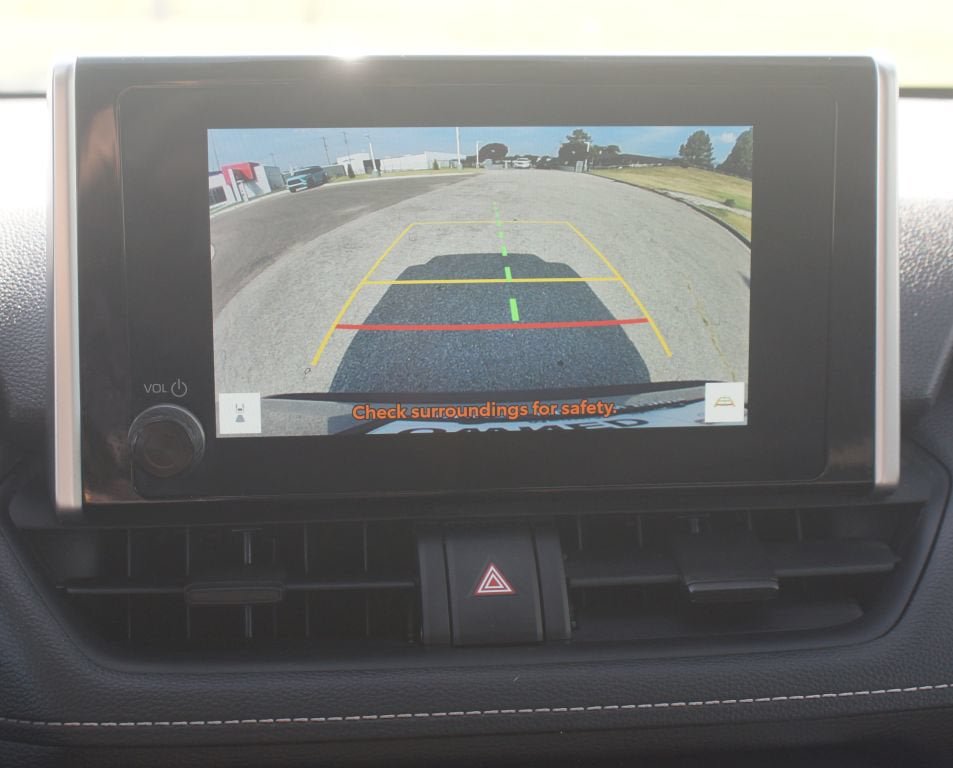 Used 2025 Toyota RAV4 XLE AWD/4WD image 7