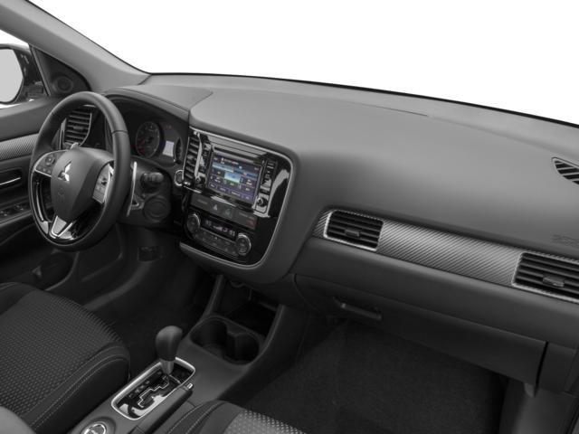 Used 2017 Mitsubishi Outlander SE image 32
