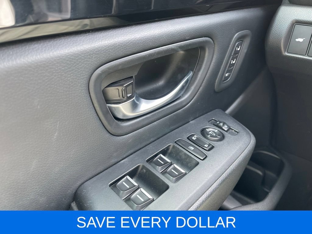 Used 2023 Honda Pilot Touring image 19