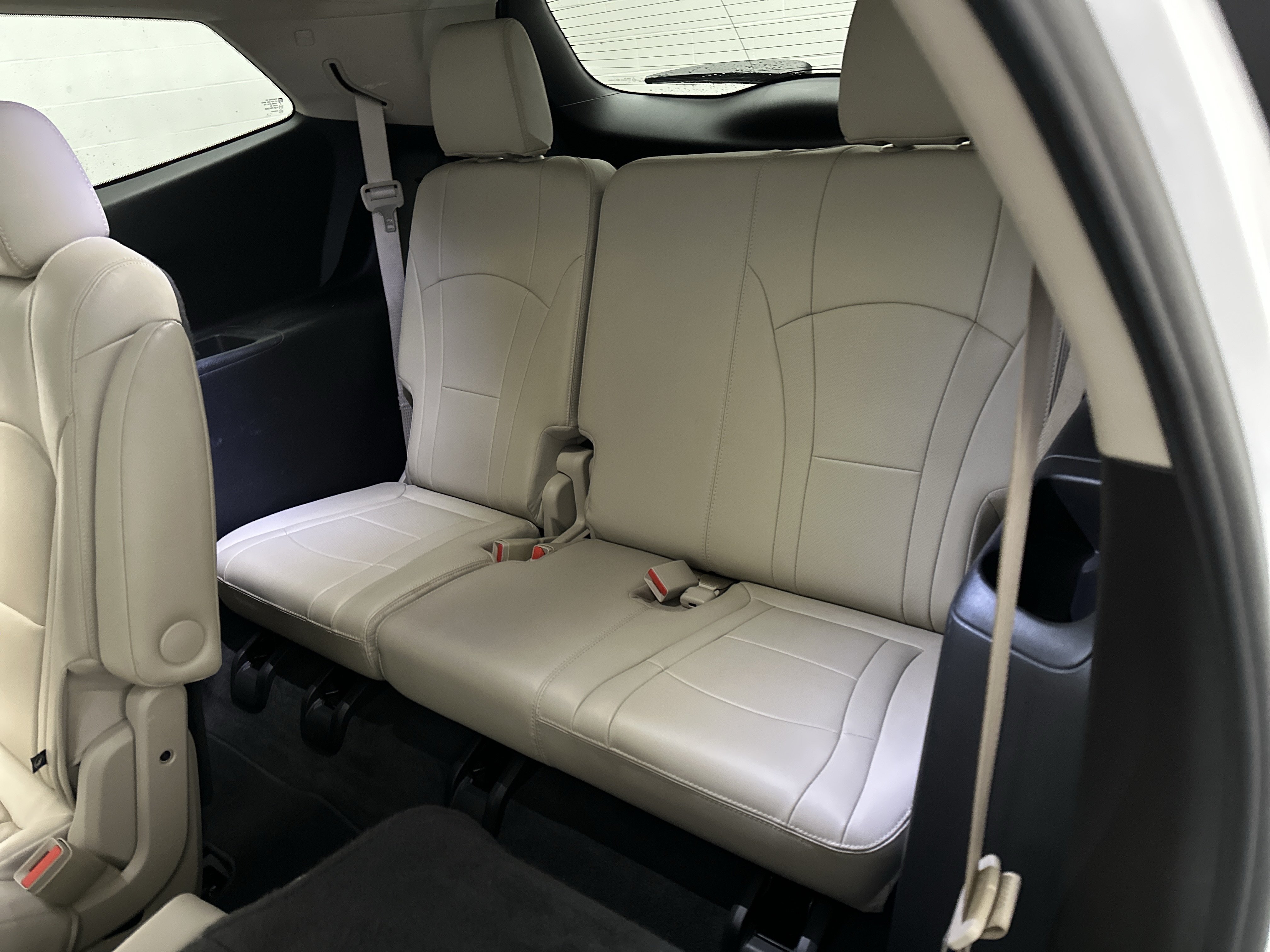 Used 2020 Buick Enclave Essence w/ Sound and Sites Package FWD image 22