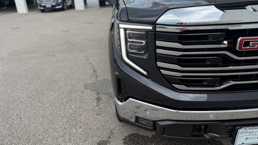 Used 2024 GMC Sierra 1500 SLT w/ SLT Premium Plus Package AWD/4WD image 9