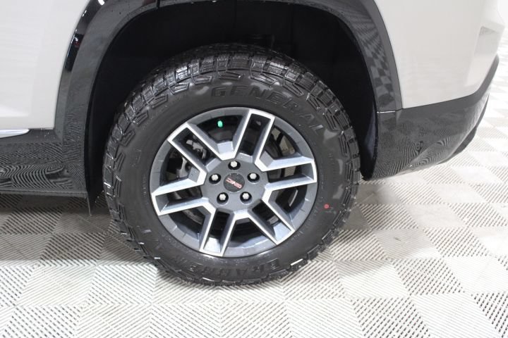 New 2026 GMC Terrain AT4 w/ Convenience Package III AWD/4WD image 39