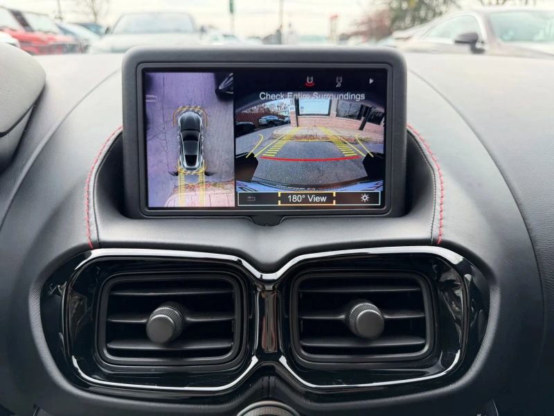 Used 2019 Aston Martin V8 Vantage Coupe image 31