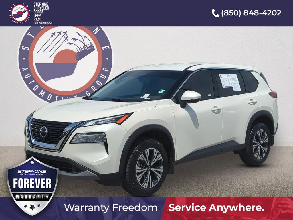 Used 2021 Nissan Rogue SV image 1