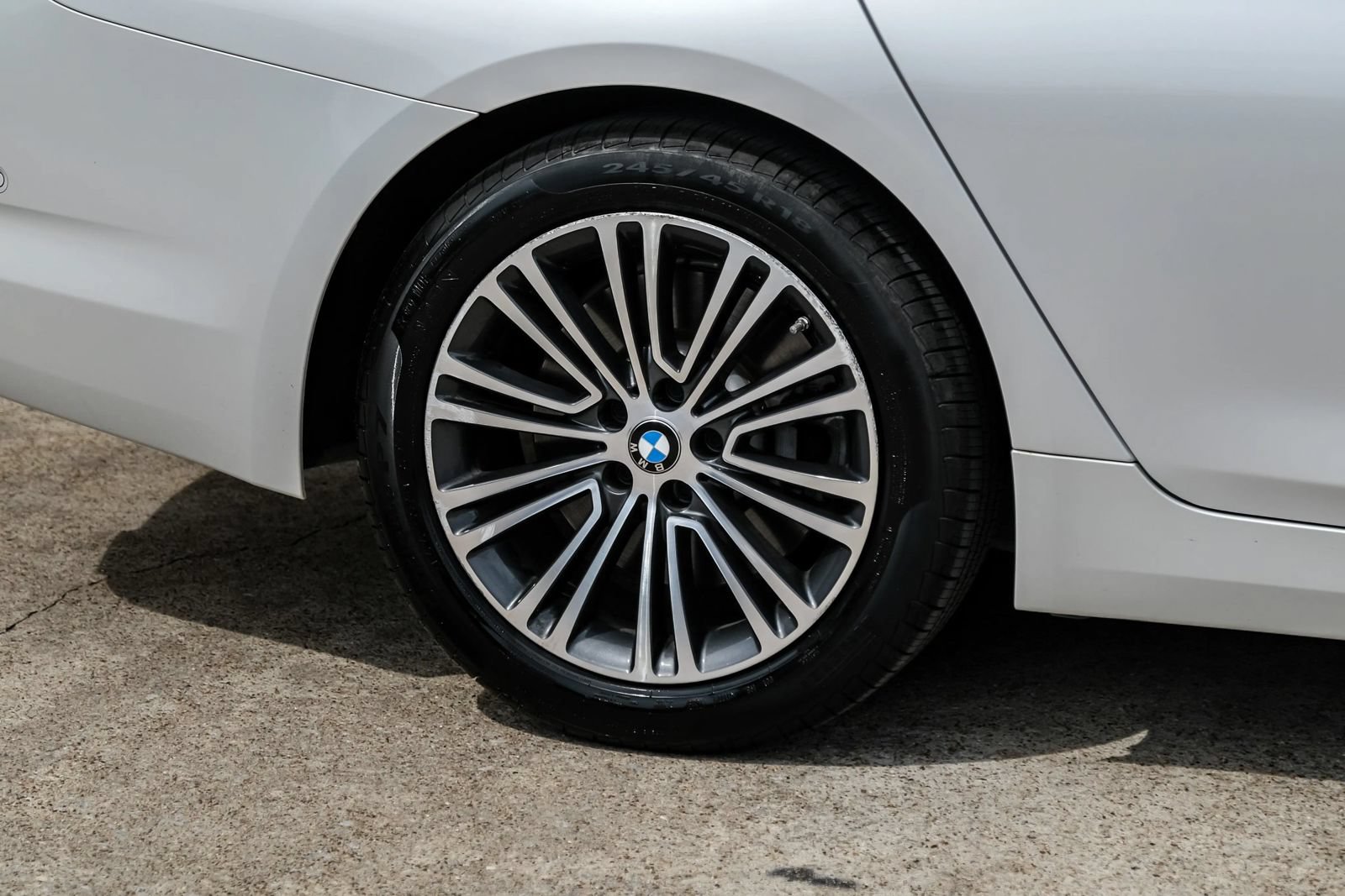 Used 2019 BMW 540i xDrive AWD/4WD image 52