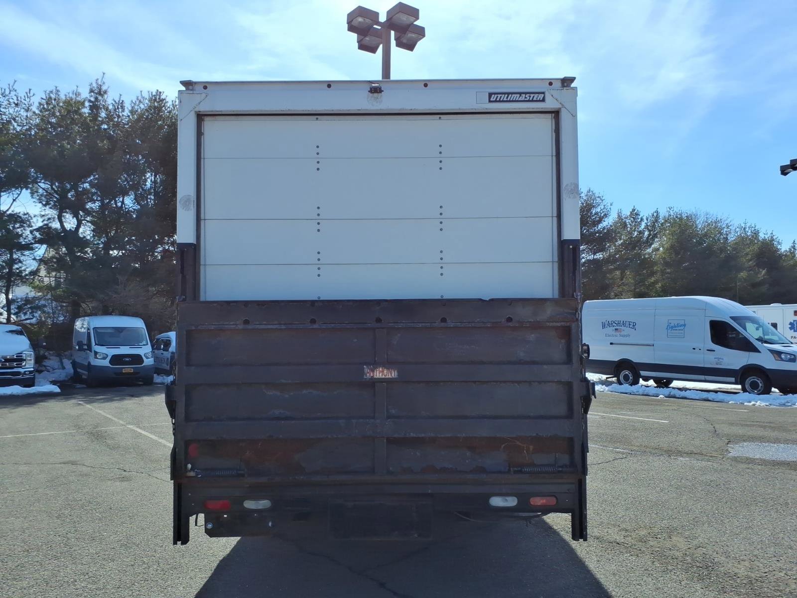 Used 2018 Ford E-350 and Econoline 350 Super Duty image 5