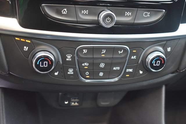 Used 2022 Chevrolet Traverse High Country AWD/4WD image 37