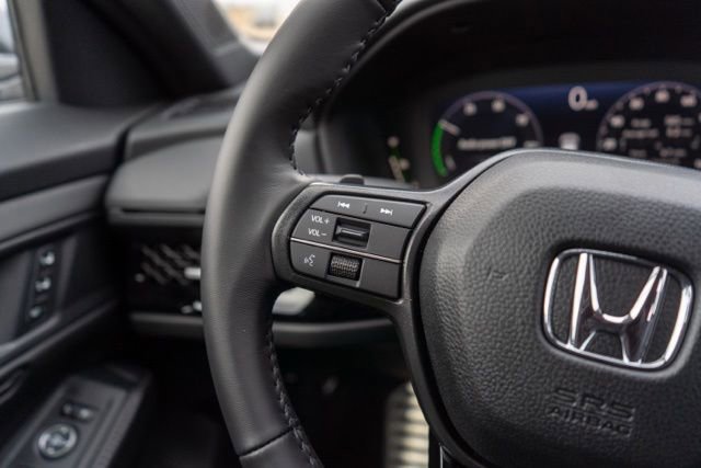 Used 2025 Honda Accord SE image 28