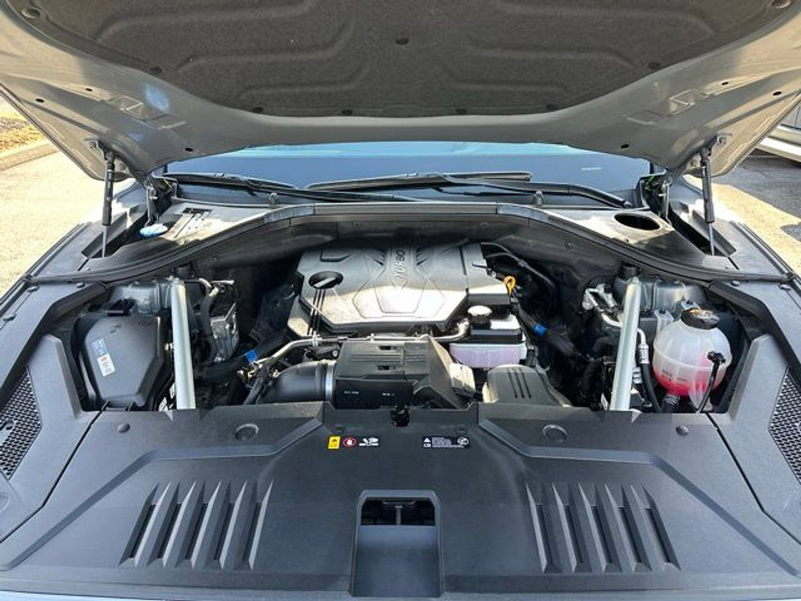 Used 2023 Genesis GV70 2.5T w/ Advanced Package image 48