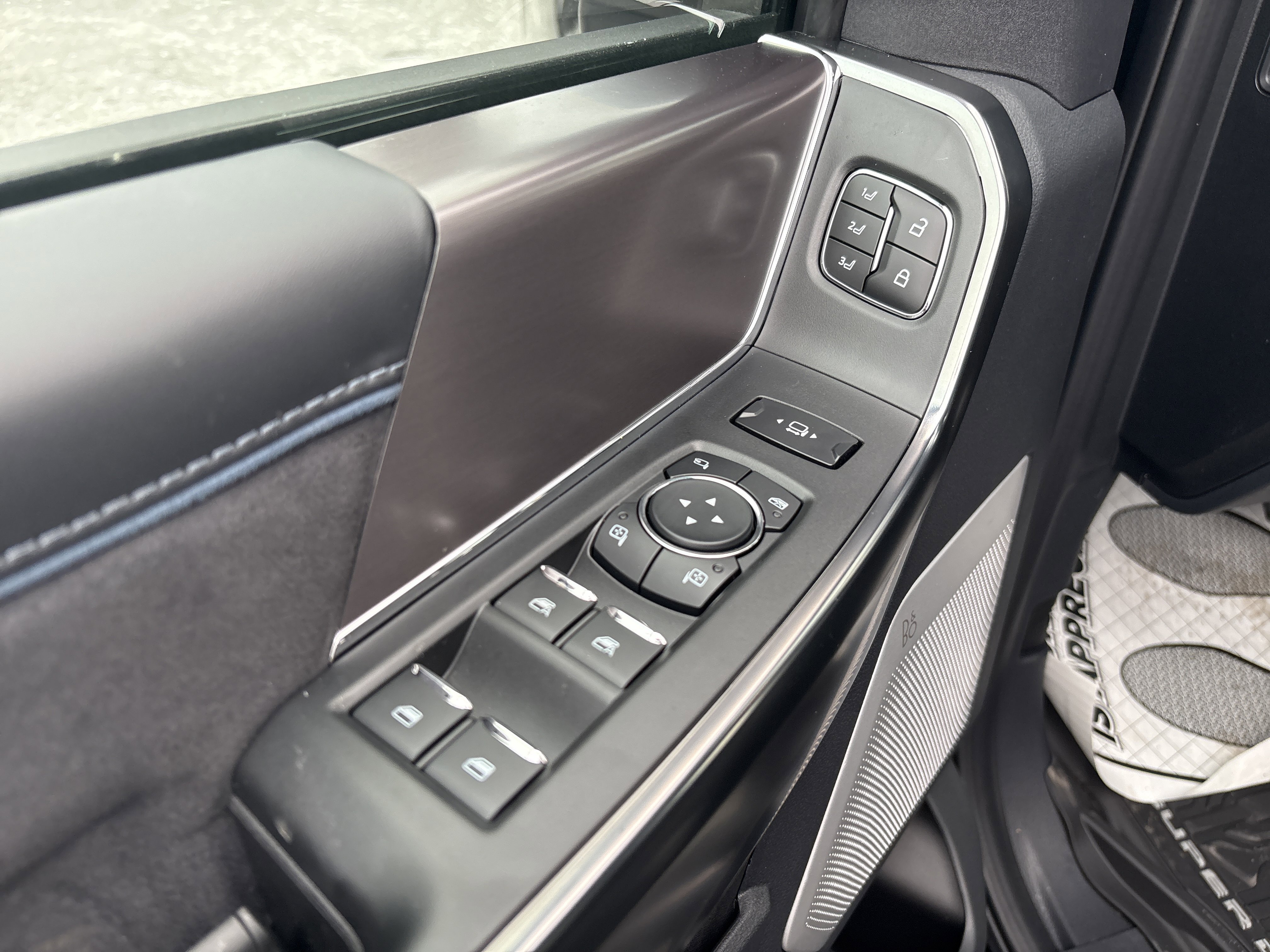 New 2026 Ford F250 Platinum image 17