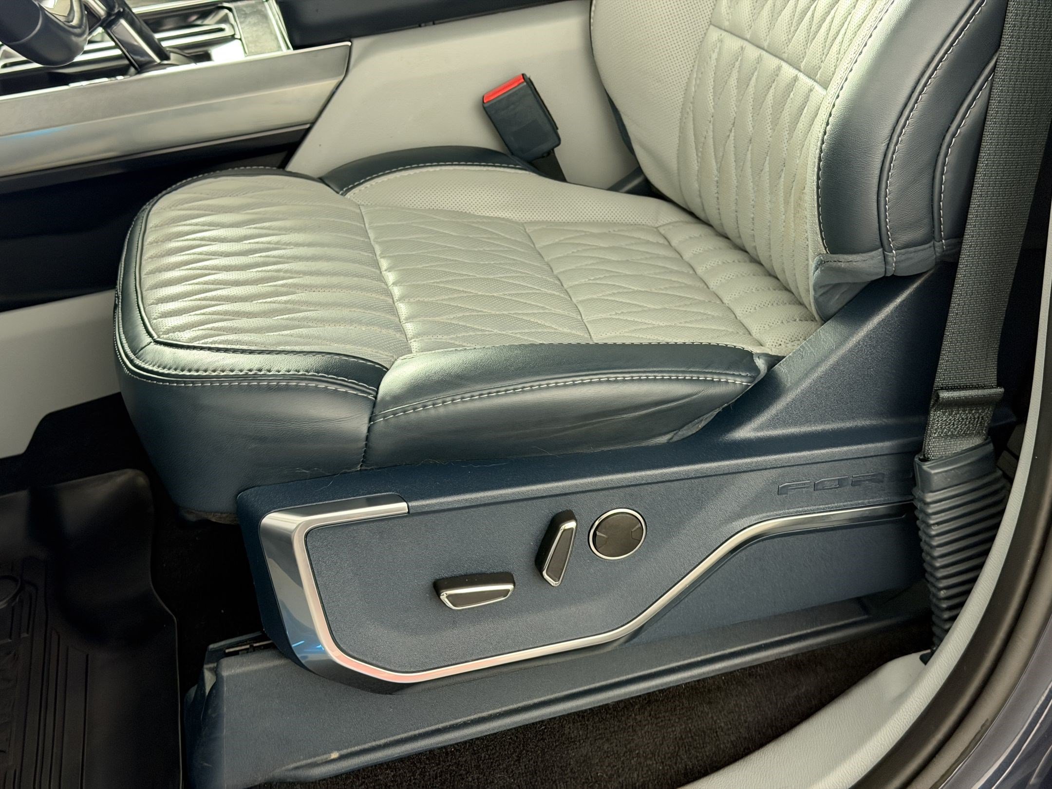 Used 2022 Ford F150 Limited AWD/4WD image 16